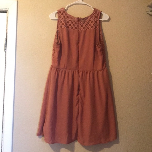 Dress - Picture 2 of 2